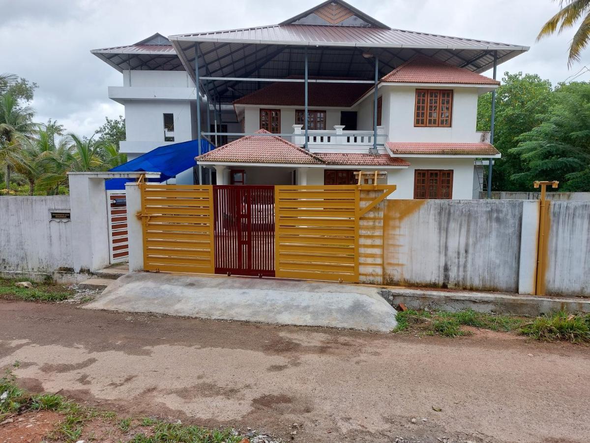 Water Gate Tourist Home And Resorts Mundrothuruth Екстериор снимка