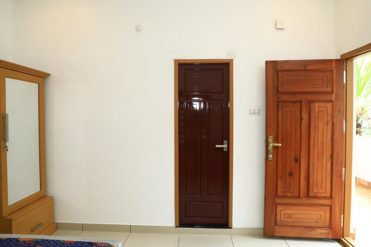 Water Gate Tourist Home And Resorts Mundrothuruth Екстериор снимка