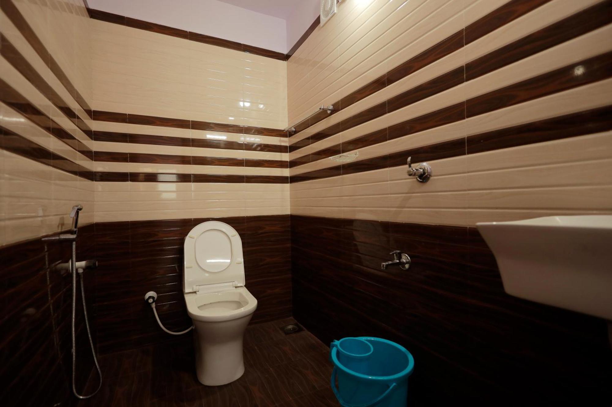 Water Gate Tourist Home And Resorts Mundrothuruth Екстериор снимка