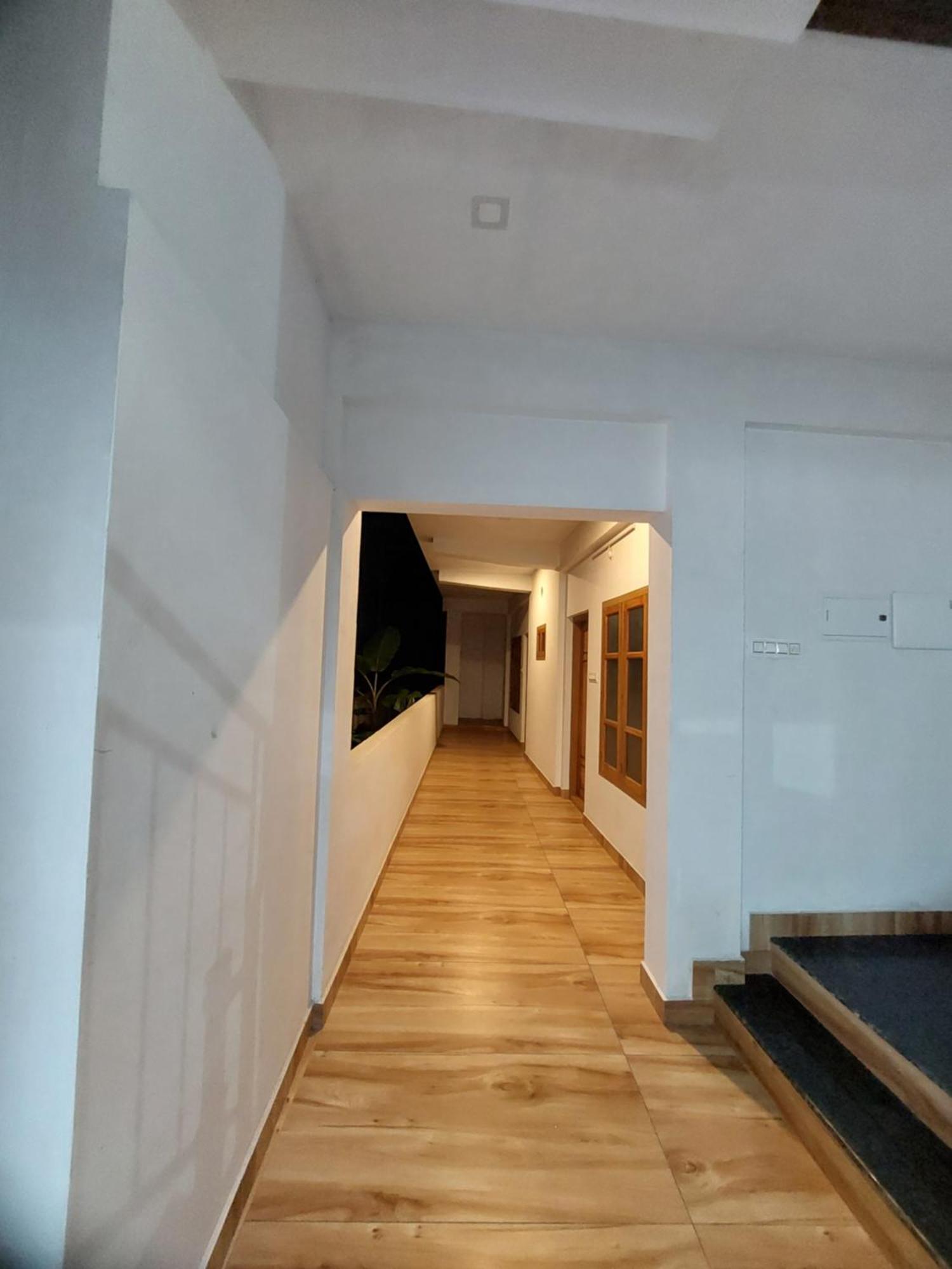 Water Gate Tourist Home And Resorts Mundrothuruth Екстериор снимка