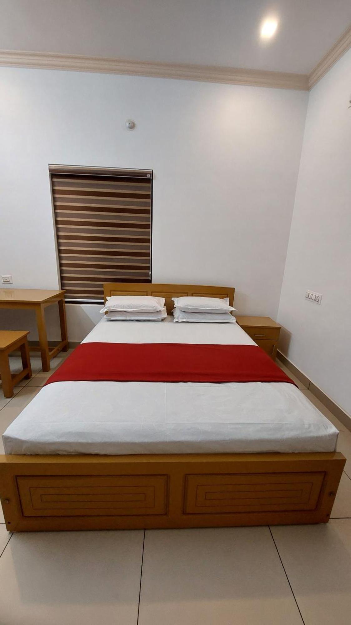 Water Gate Tourist Home And Resorts Mundrothuruth Екстериор снимка