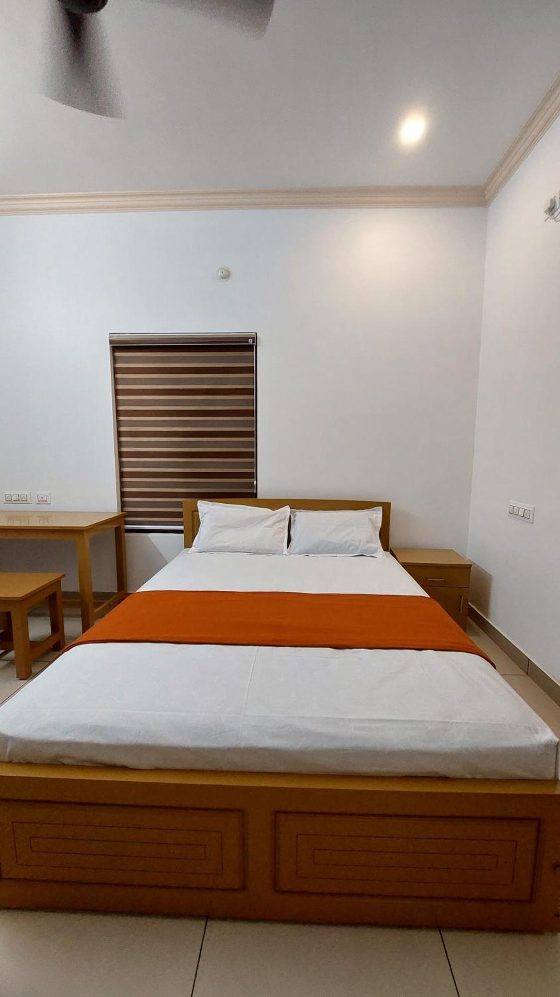 Water Gate Tourist Home And Resorts Mundrothuruth Екстериор снимка