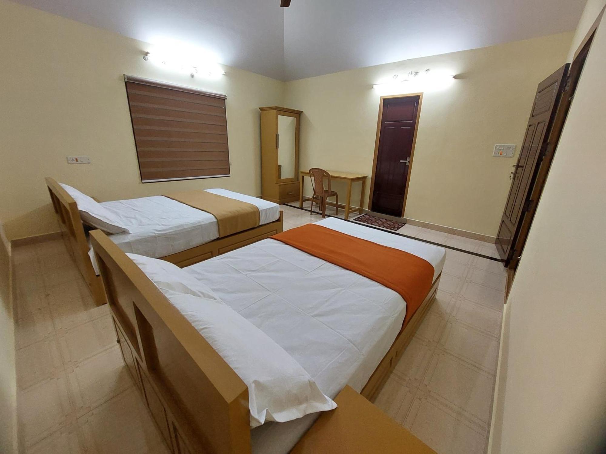 Water Gate Tourist Home And Resorts Mundrothuruth Екстериор снимка