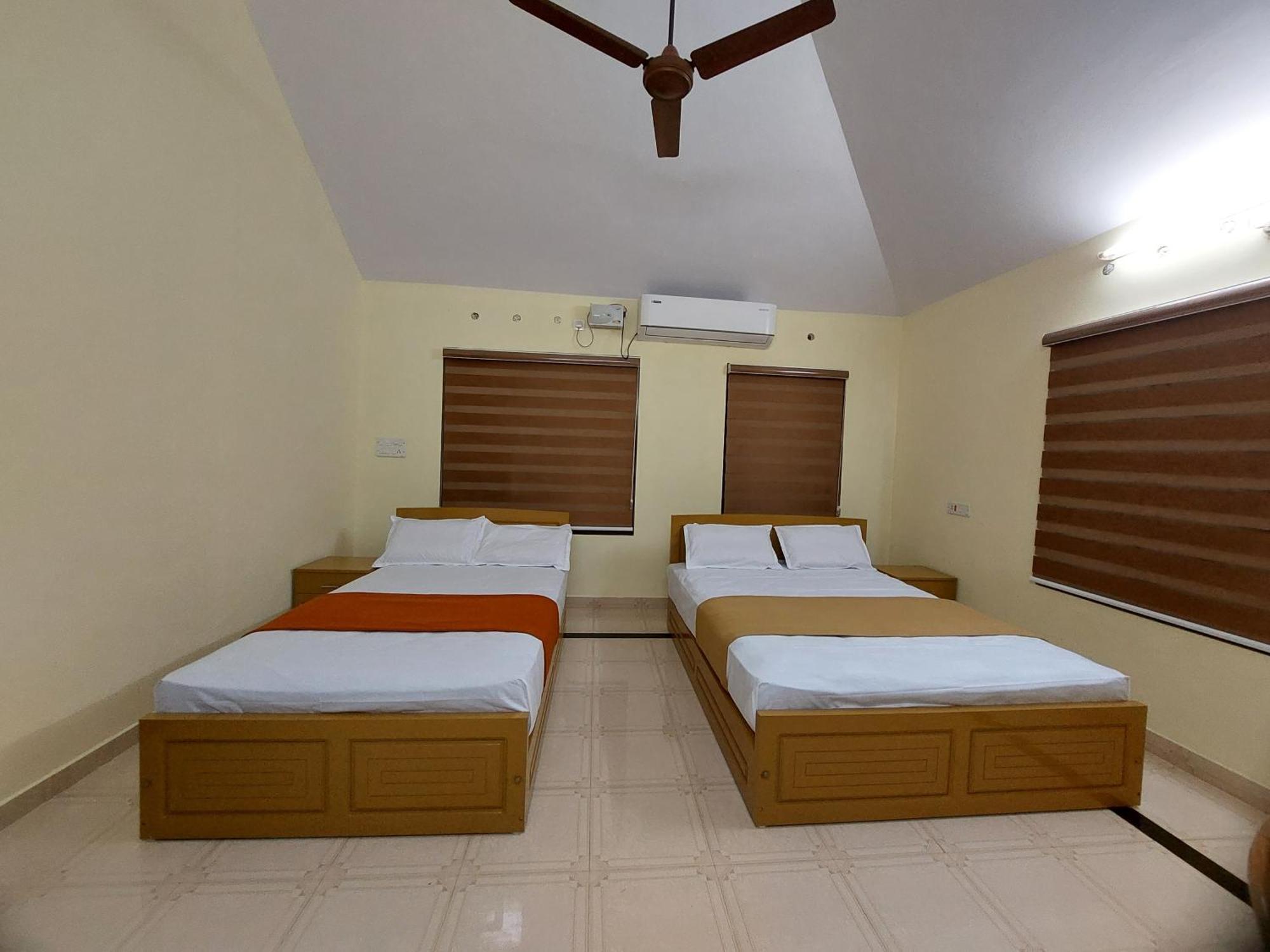 Water Gate Tourist Home And Resorts Mundrothuruth Екстериор снимка